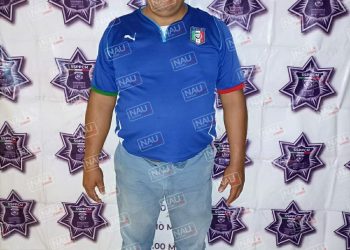 GOLPEO A SU ESPOSA E HIJA MENOR.