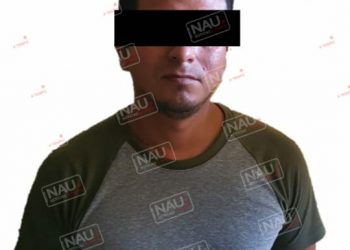 Detienen a sujeto que bajo los efectos de la droga molestaba una señora, le encontraron 5 bolsitas de marihuana.