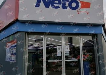 Delincuentes obtienen un botín de $60,000 pesos al asaltar la tienda Neto.
