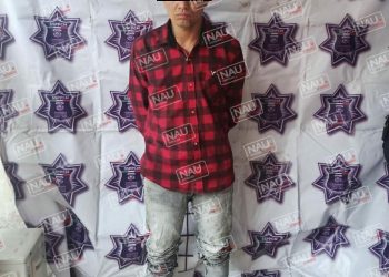 Colombiano llevaba 5 bolsitas de marihuana.