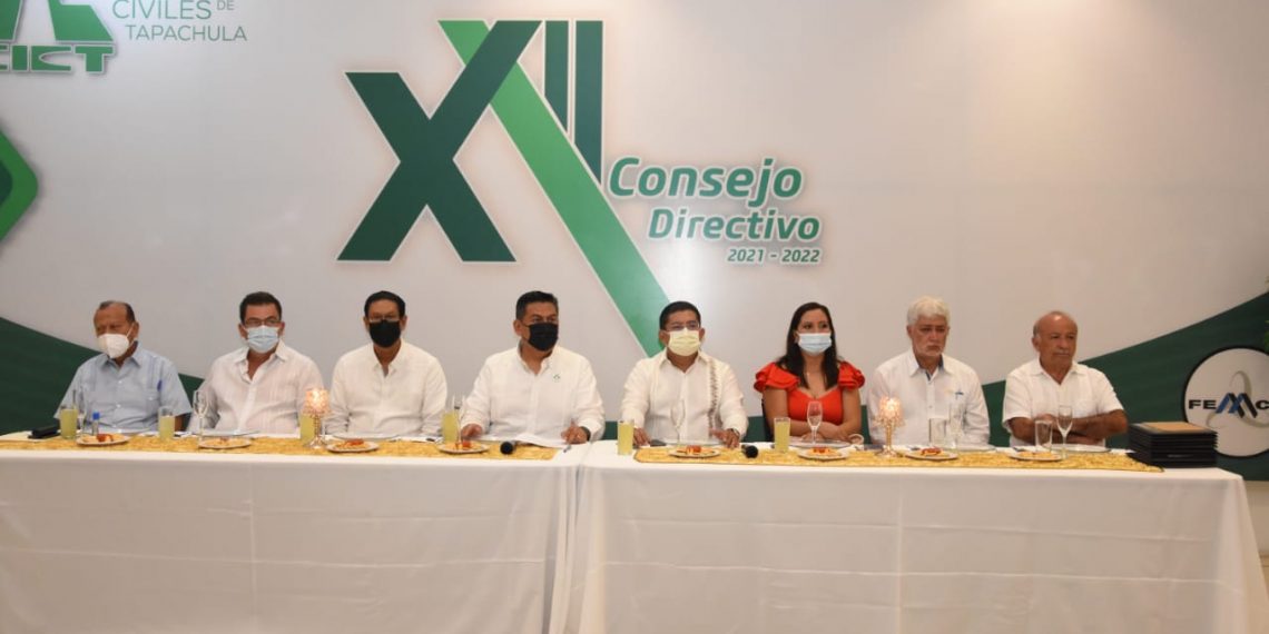 AYUNTAMIENTO DE TAPACHULA RECONOCE LABOR Y APORTE DE INGENIEROS CIVILES AL DESARROLLO DE LA ENTIDAD