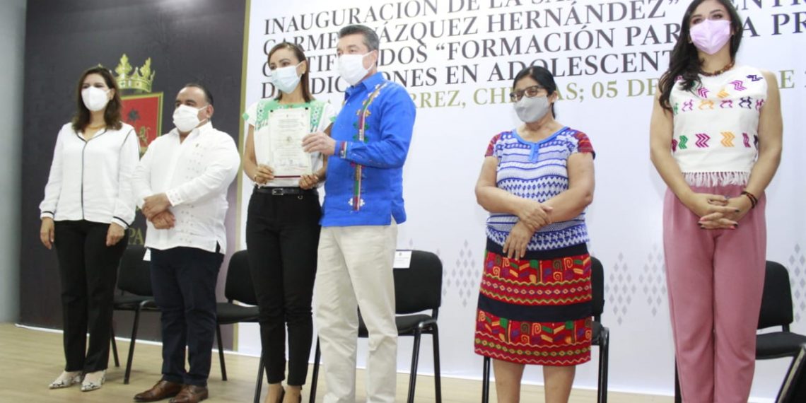 Rutilio Escandón inaugura la Sala de Medios “Mtra. Carmen Vázquez Hernández” en el Cecyte Chiapas
