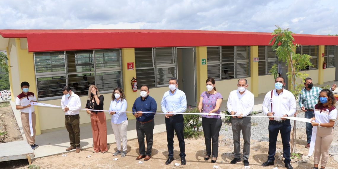 Rutilio Escandón inaugura espacios educativos en Cecyte 34 de Tuxtla Gutiérrez