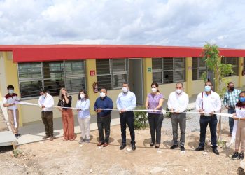 Rutilio Escandón inaugura espacios educativos en Cecyte 34 de Tuxtla Gutiérrez