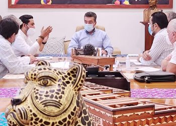 Sostiene Rutilio Escandón reunión de trabajo con inversionistas agroindustriales