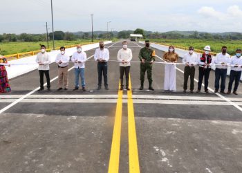 En Tapachula, inaugura Rutilio Escandón la reconstrucción del puente Coatán
