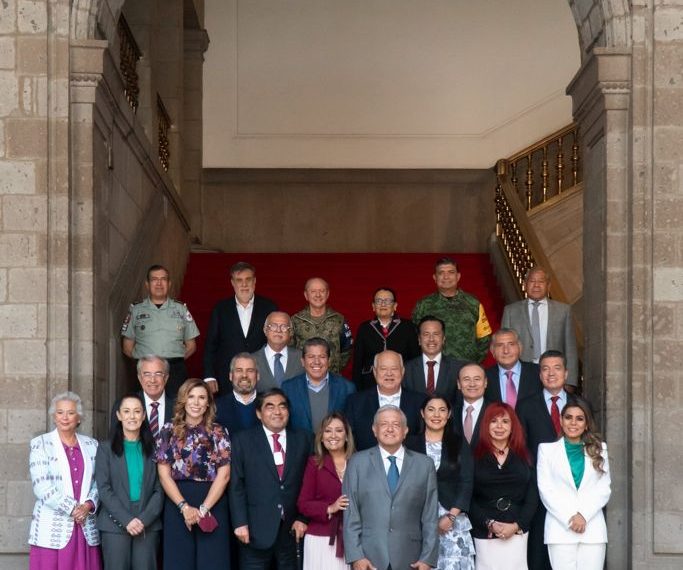 Rutilio Escandón participa en reunión con el presidente AMLO y gobernadores de Morena