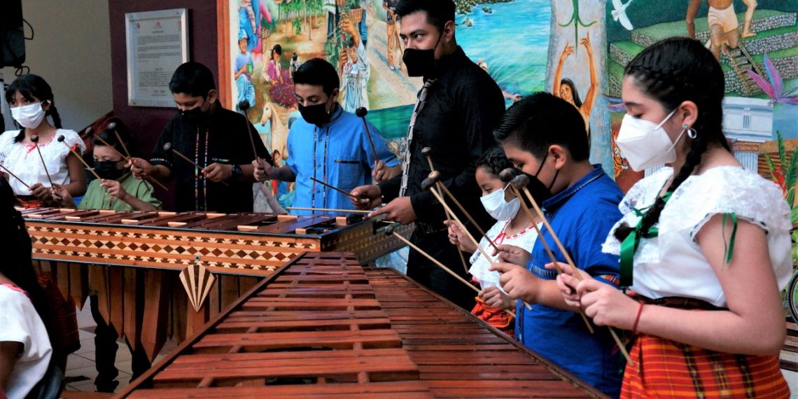 SE PRESENTA LA ESCUELA DE MÚSICA INFANTIL DE TAPACHULA