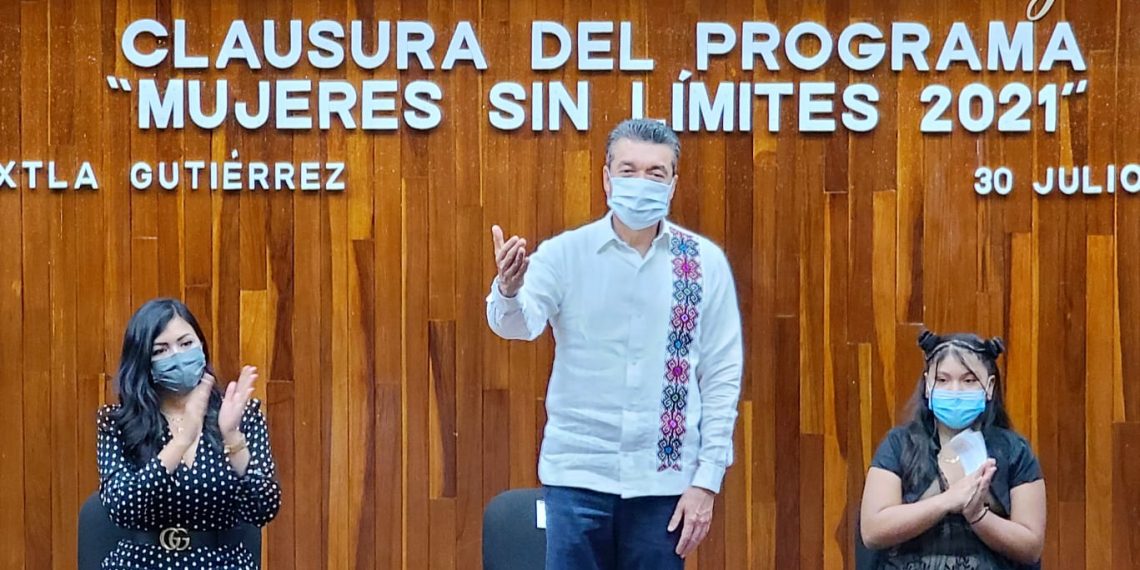 Con el Programa “Mujeres Sin Límite”, fortalecen uso de tecnología a favor de las niñas y mujeres