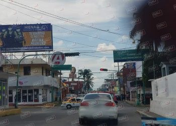 Mientras estaba durmiendo, entran a su casa y se roban su celular y mil pesos.
