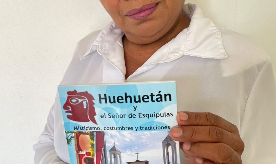 Presentaron libro con la historia y tradiciones de Huehuetán.