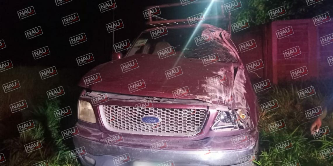 Abandonan camioneta con huellas de Choque.