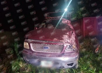 Abandonan camioneta con huellas de Choque.