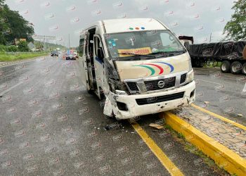Estaquita Colisiona Contra Colectiva De Ruta Foránea.