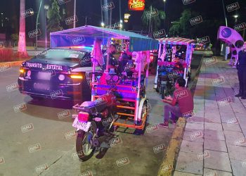 Vendedor de raspados choca contra camellón central de la 4a sur.