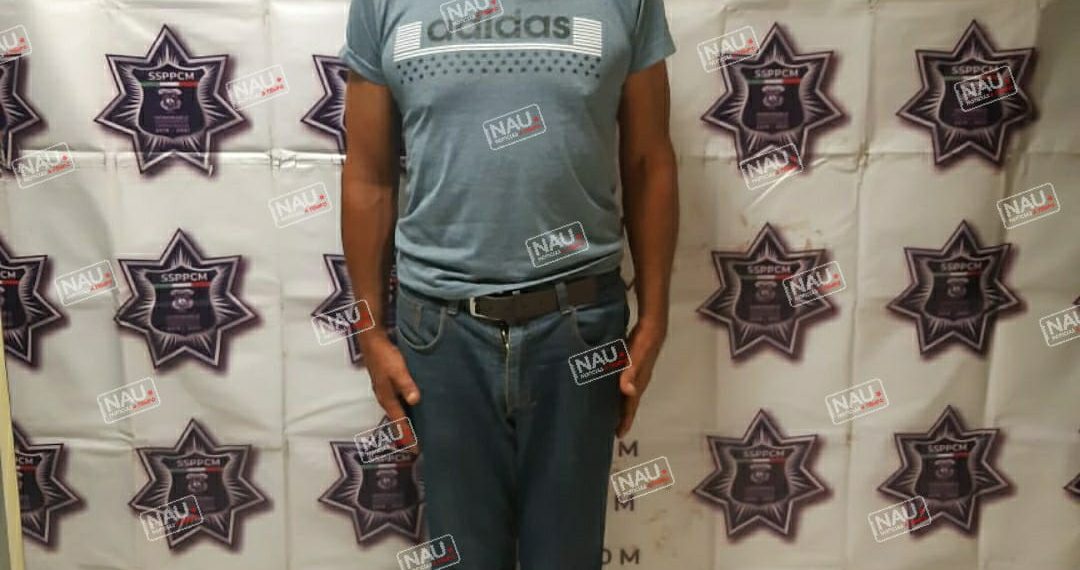 Marino amenaza con asesinar a su pareja con arma de cargo.