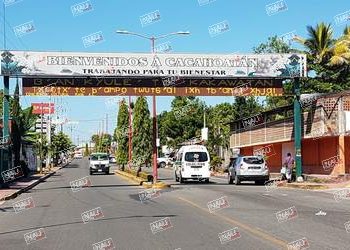 Asaltan a señora y le roban 16 mil pesos.