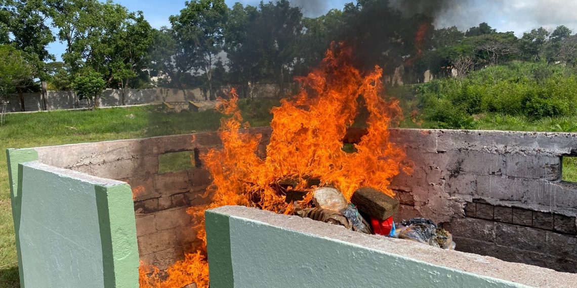 INCINERA FGR MAS DE 121 KILOS NARCÓTICOS Y OBJETOS DEL DELITO EN CHIAPAS