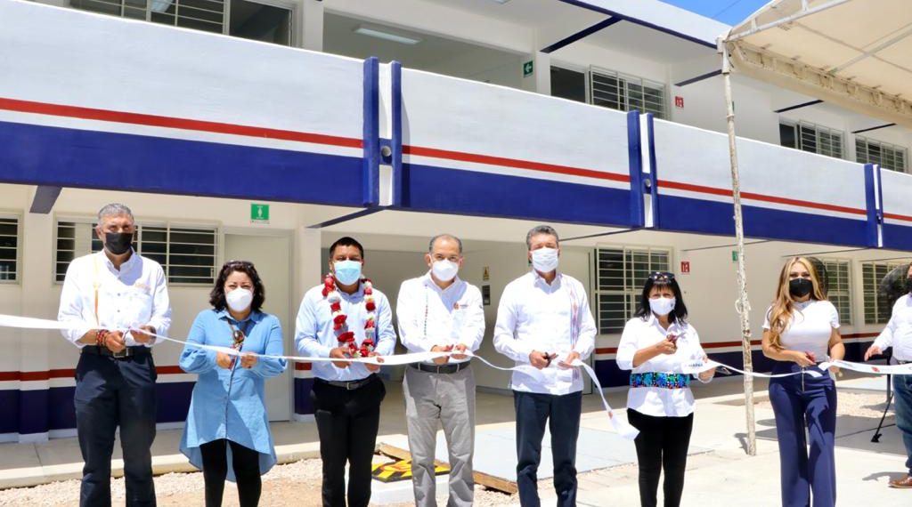 Inaugura Gobernador Centro de Educación Media Superior a Distancia 282 en Osumacinta