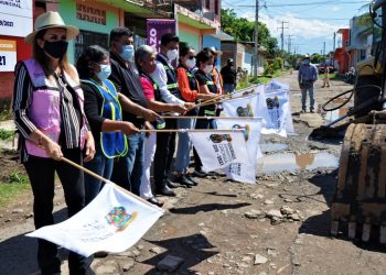 INICIAN PAVIMENTACIÓN DE CALLES EN LA COLONIA EMILIANO ZAPATA DE TAPACHULA