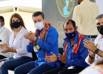 Sostiene Rutilio Escandón reunión con habitantes de la localidad Pavencul, de Tapachula