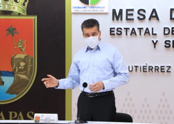 Vacunación anti COVID-19 a mayores de 18 años se realiza con éxito en Chiapas: Rutilio Escandón