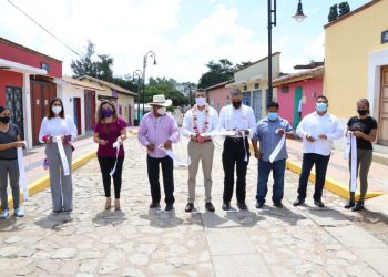 Beneficia Rutilio Escandón a habitantes de Copoya con obras de mejoramiento urbano