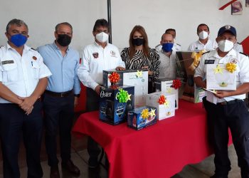 AYUNTAMIENTO CELEBRÓ Y RECONOCIÓ LA LABOR DE LOS BOMBEROS DE TAPACHULA