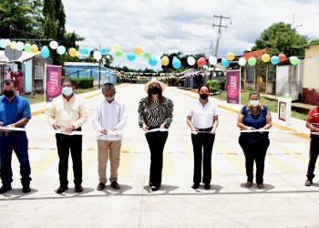 INAUGURA AYUNTAMIENTO DE TAPACHULA OBRA DE PAVIMENTACIÓN HIDRÁULICA EN EL EJIDO ÁLVARO OBREGÓN