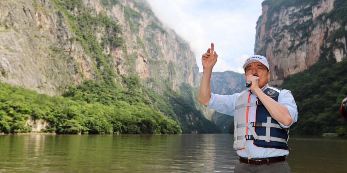 Constata Rutilio Escandón trabajos de limpieza permanente en el Cañón del Sumidero