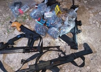 EN CATEO FGR ASEGURA ARMAS Y DROGA EN UN INMUEBLE EN TUXTLA GUTIÉRREZ