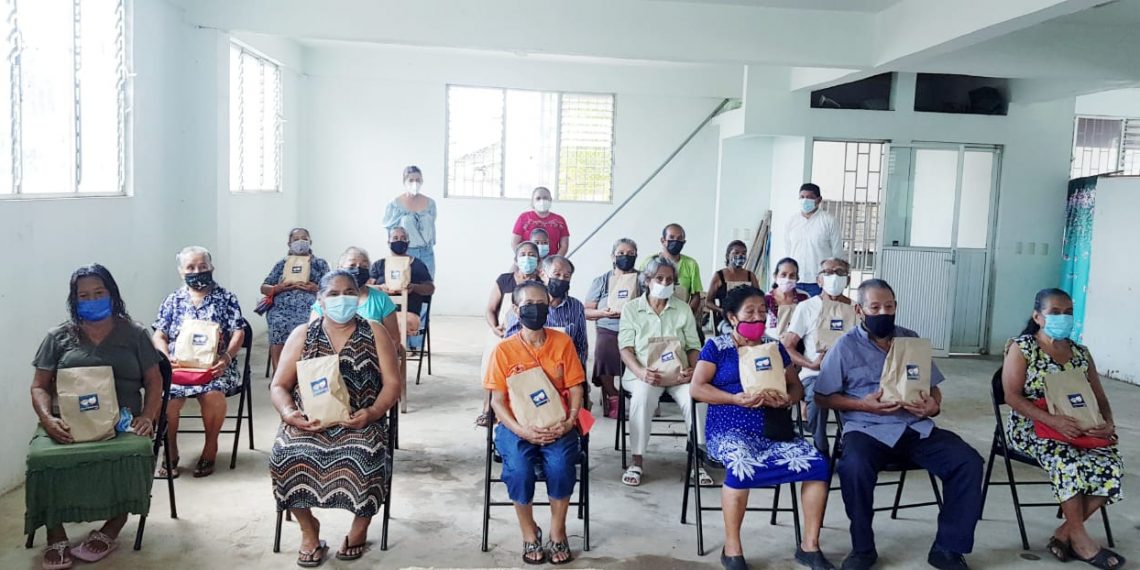 DIF MUNICIPAL IMPARTE PLÁTICA SOBRE DERECHOS DE LOS ADULTOS MAYORES