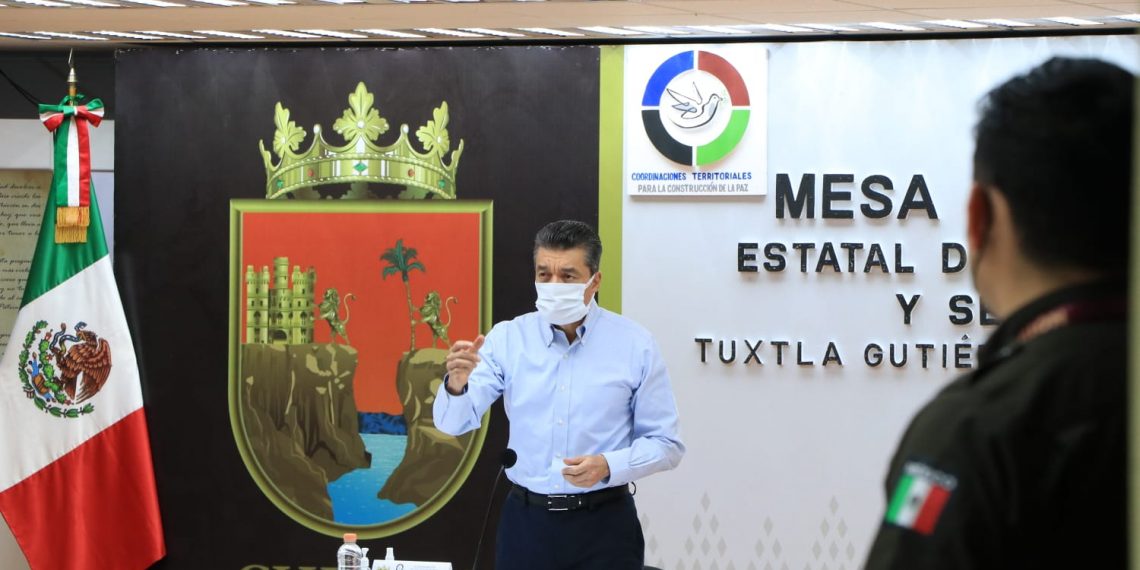 Rutilio Escandón pide mantener medidas contra el COVID-19 y acudir a centros de vacunación