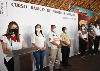 AYUNTAMIENTO CAPACITA A RESTAURANTEROS DE PUERTO MADERO EN MATERIA DE PRIMEROS AUXILIOS