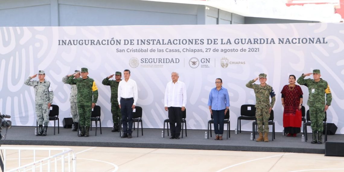 Acompaña Rutilio Escandón a AMLO en inauguración del cuartel de la Guardia Nacional en SCLC