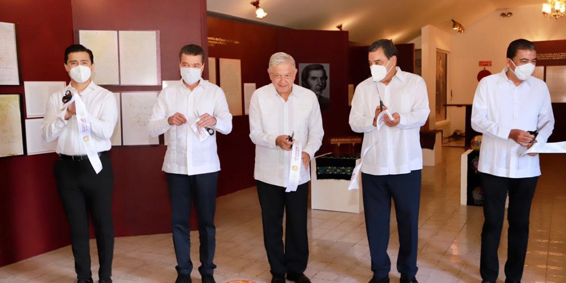 AMLO y Rutilio Escandón conmemoran Bicentenario de la Proclamación de Independencia de Chiapas