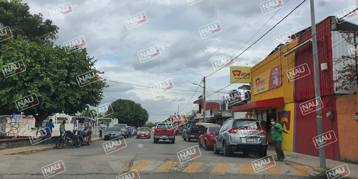 Trasladan a hospital a niña atropellada en los Laureles.