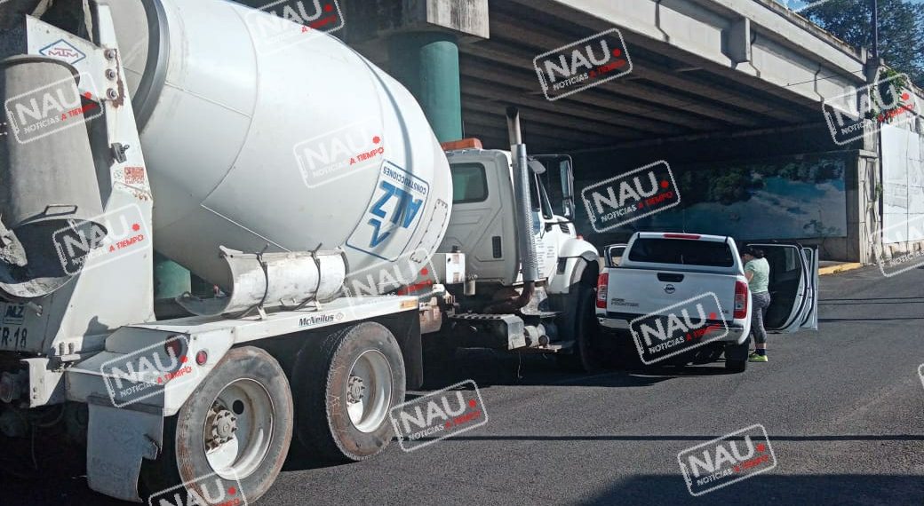 Un lesionado y daños materiales por más de 30 mil pesos deja accidente vehicular.