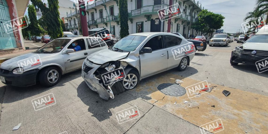 Chocaron en el crucero de la central Sur y 12 oriente poniente.