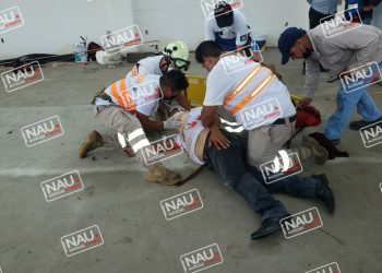 Encargado de una obra se cae de un andamio.