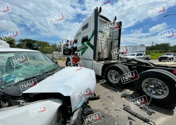 Encontronazo deja dos lesionados.