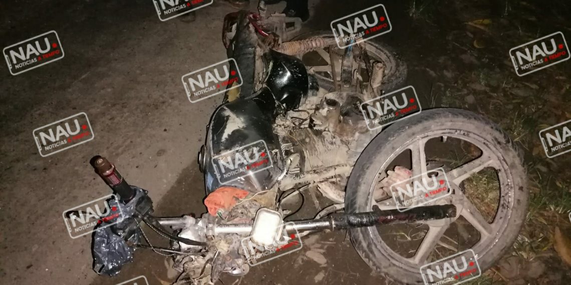 Motociclista grave al ser impactado de frente por un vehículo.