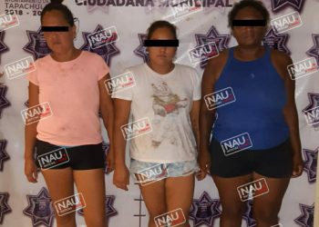 Detiene a tres hondureñas por golpear a un señor y a su hijo.