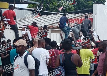 Más de 200 migrantes intentan dejar Tapachula.