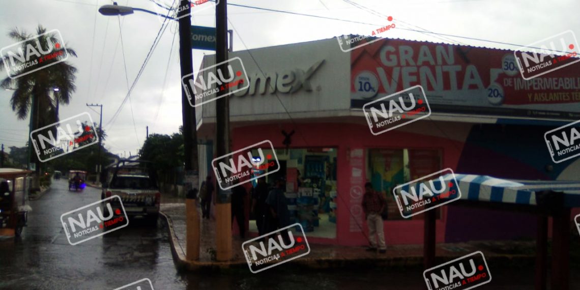 Asaltan tienda COMEX de Tuxtla Chico.