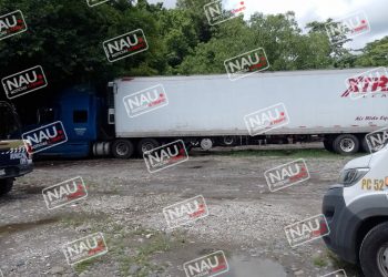 Muere trailero de un paro cardíaco.