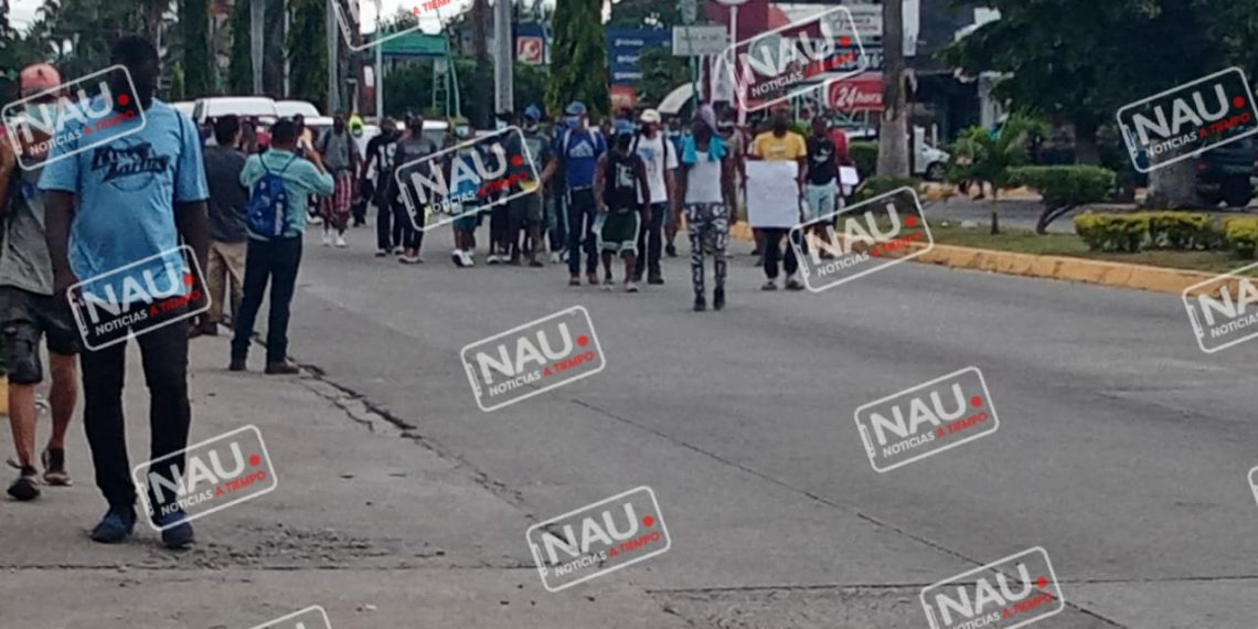 Migrantes toman las calles de Tapachula.