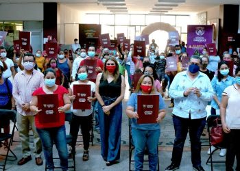 AYUNTAMIENTO DE TAPACHULA BENEFICIA A FAMILIAS CON ESCRITURAS