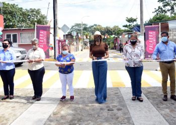 EN UNIDAD CON LAS FAMILIAS DE SAN ANTONIO CAHOACÁN, ROSY URBINA INAUGURA OBRA DE PAVIMENTACIÓN MIXTA