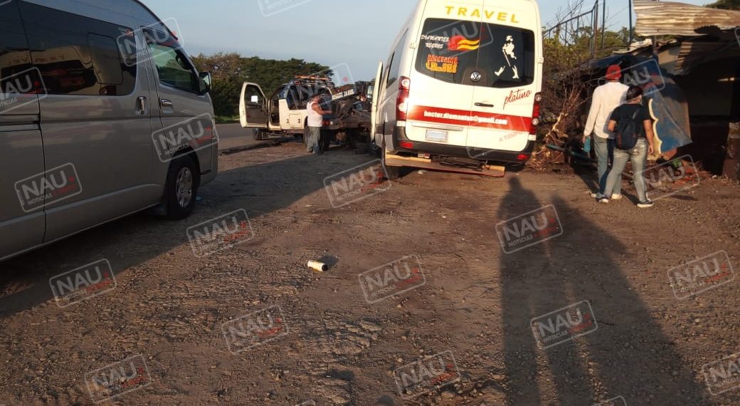Conductor pierde el control del volante y se estrella contra restaurante la Cascada